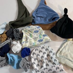 Newborn Assorted Color Beanie & mittens Set